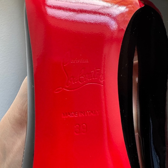 [Like New] Christian Louboutin Dorisima Patent Pumps Size 39 - Picture 6 of 9